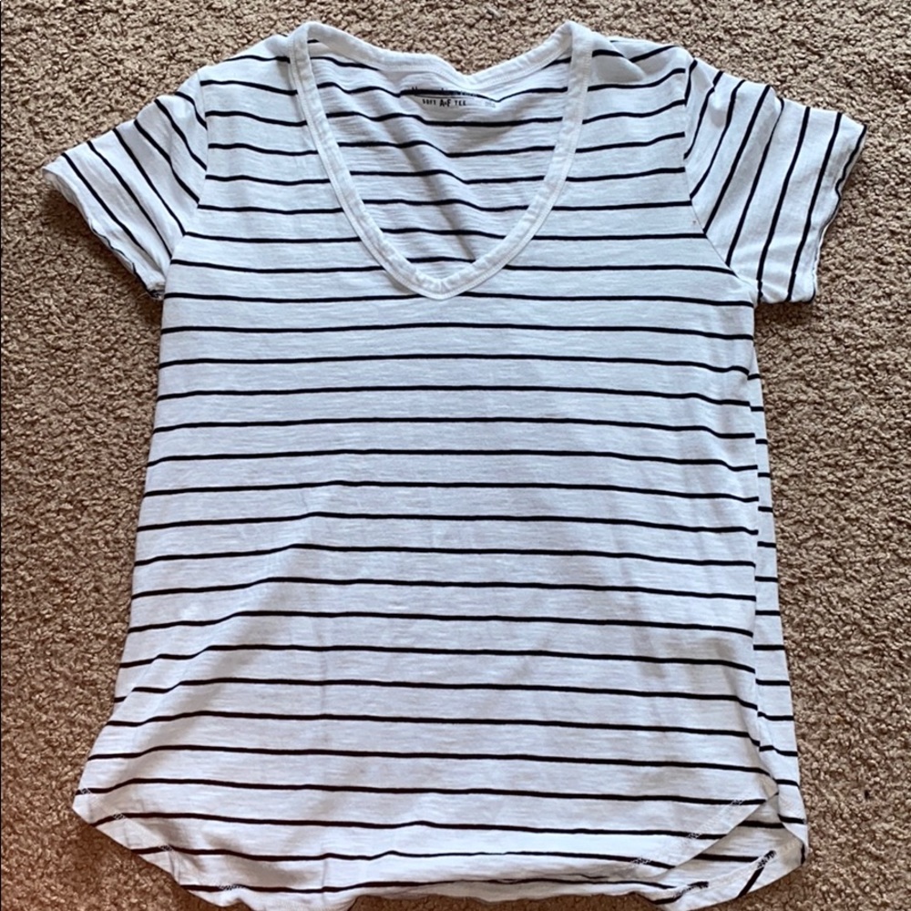 Abercrombie & Fitch Tee